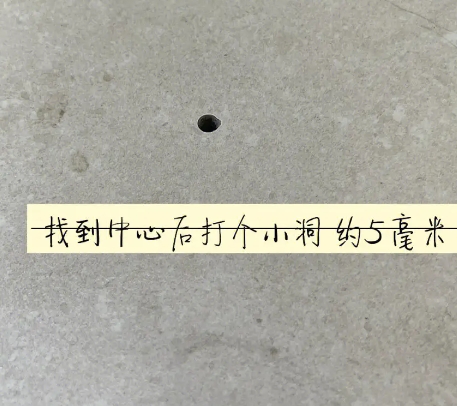 麻江瓷砖空鼓维修公司专业解答在瓷砖铺贴过程中，如果砂料搅拌不均匀，将会带来以下问题